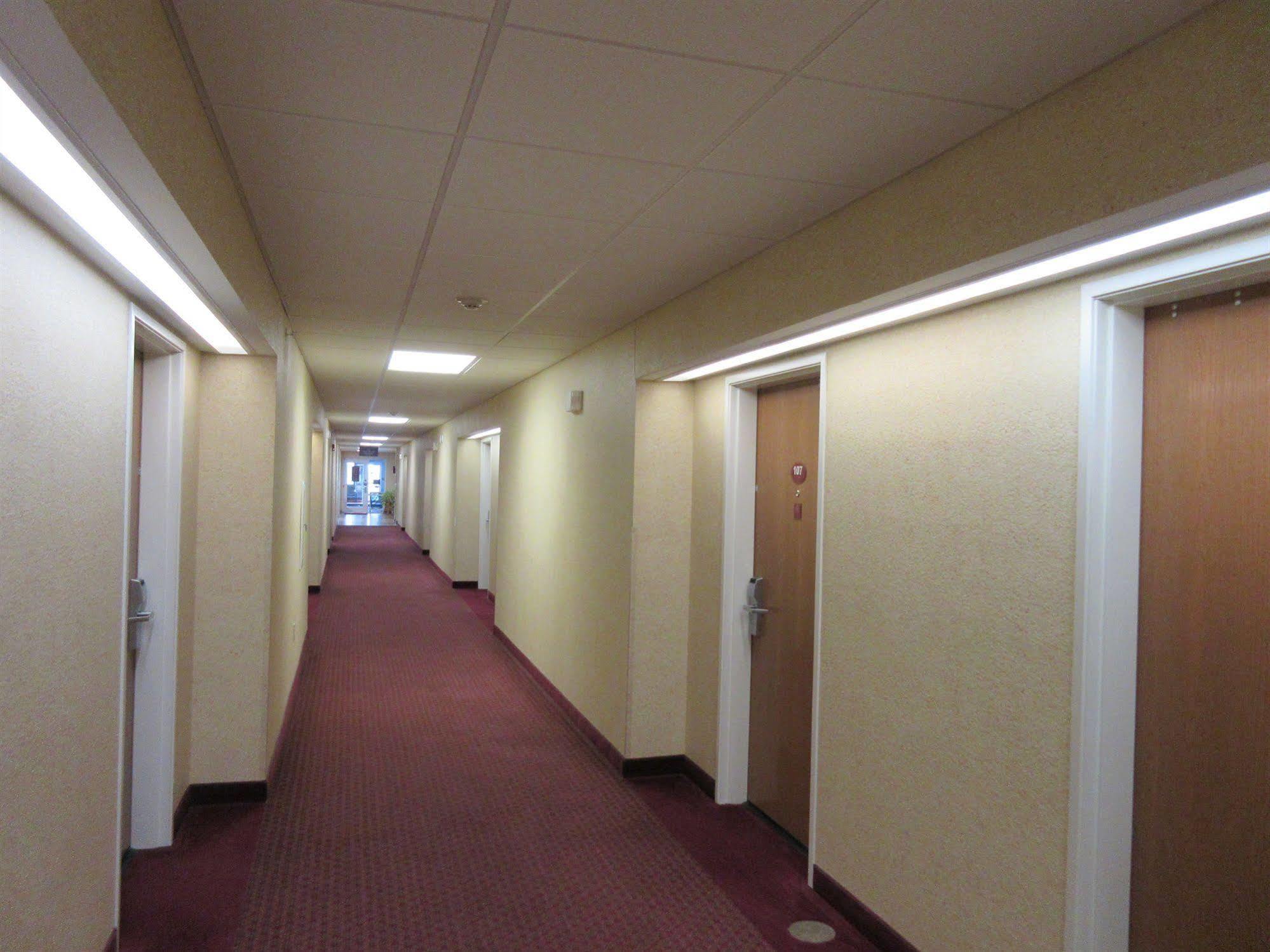 Parkfield Inn - Warsaw Exterior photo